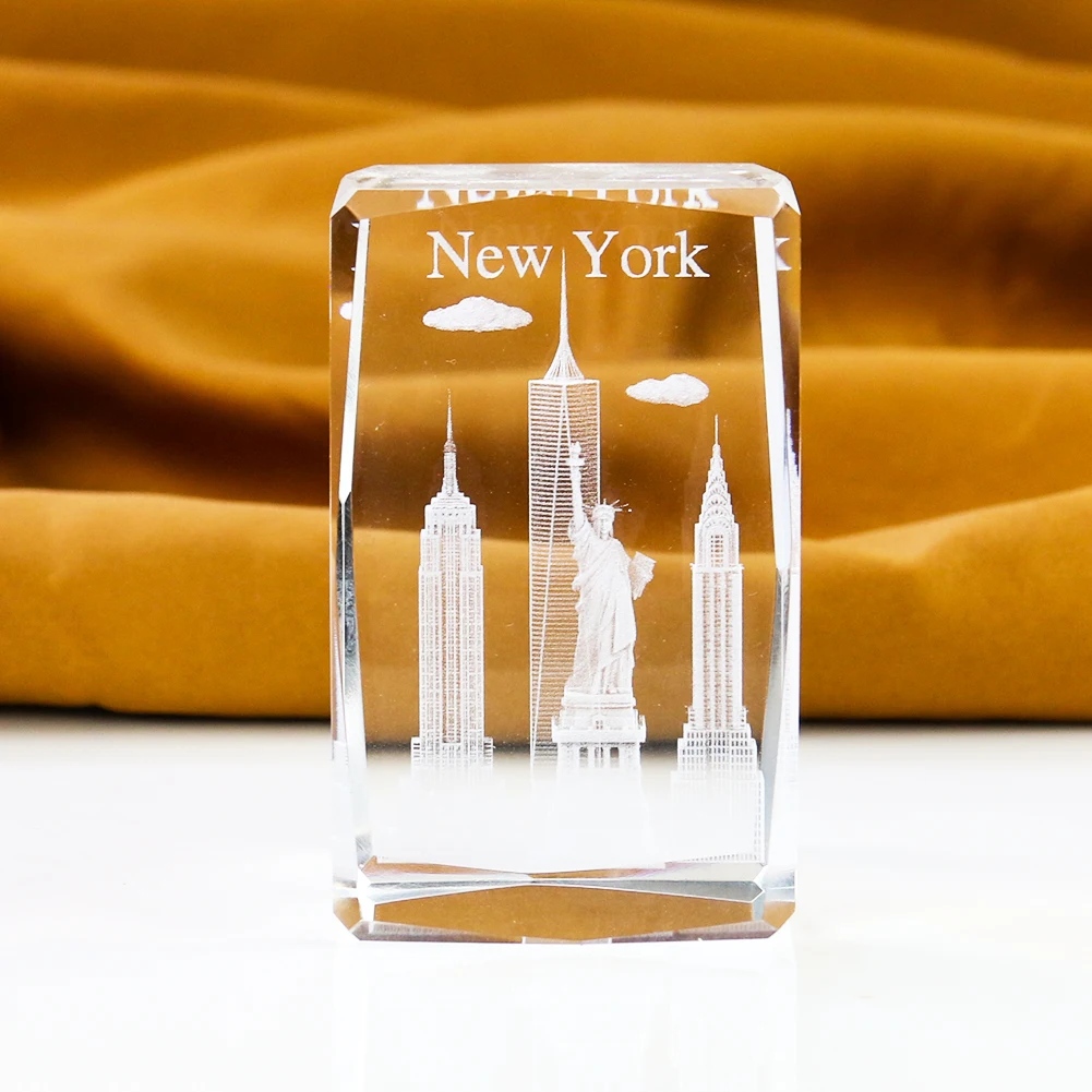 クリスタルカービングエンパイア状態ビル、3Dビルディング彫像 - Home Decor New York のレビューと価格