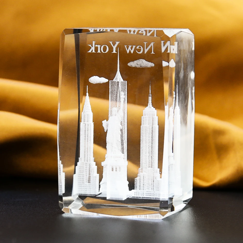 クリスタルカービングエンパイア状態ビル、3Dビルディング彫像 - Home Decor New York のレビューと価格