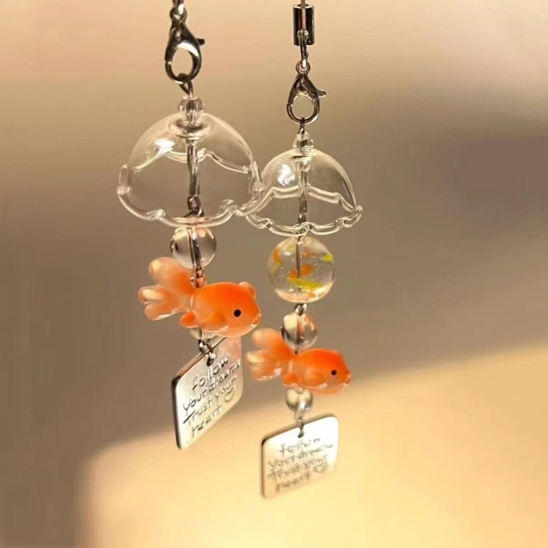 金魚風鈴ドリームビーズチャーム自由奔放に生きる風鈴電話ストラ - Boho Wind Chimes のレビューと価格
